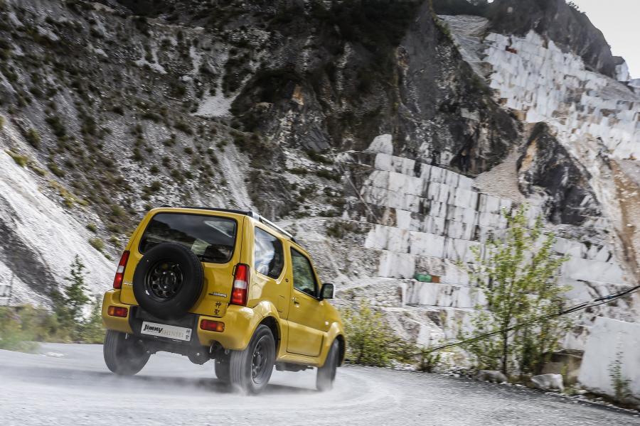  Suzuki Jimny Shinsei 2016 года  (фото 23 из 32)